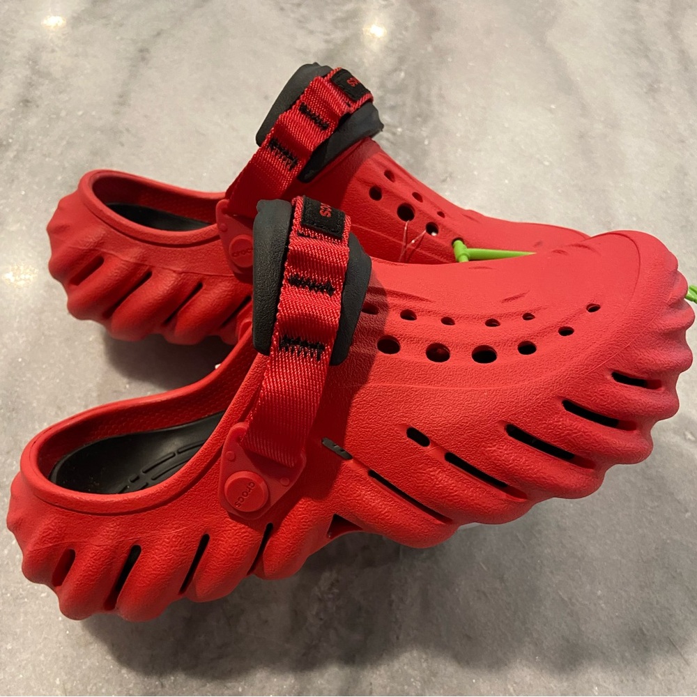 NWT Crocs Echo Clog Size Mens 5 Womens 7 Red Black Slip On Comfort Shoes